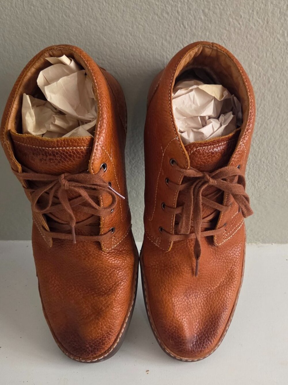 UGG Mens Size 12 Leather Sneaker